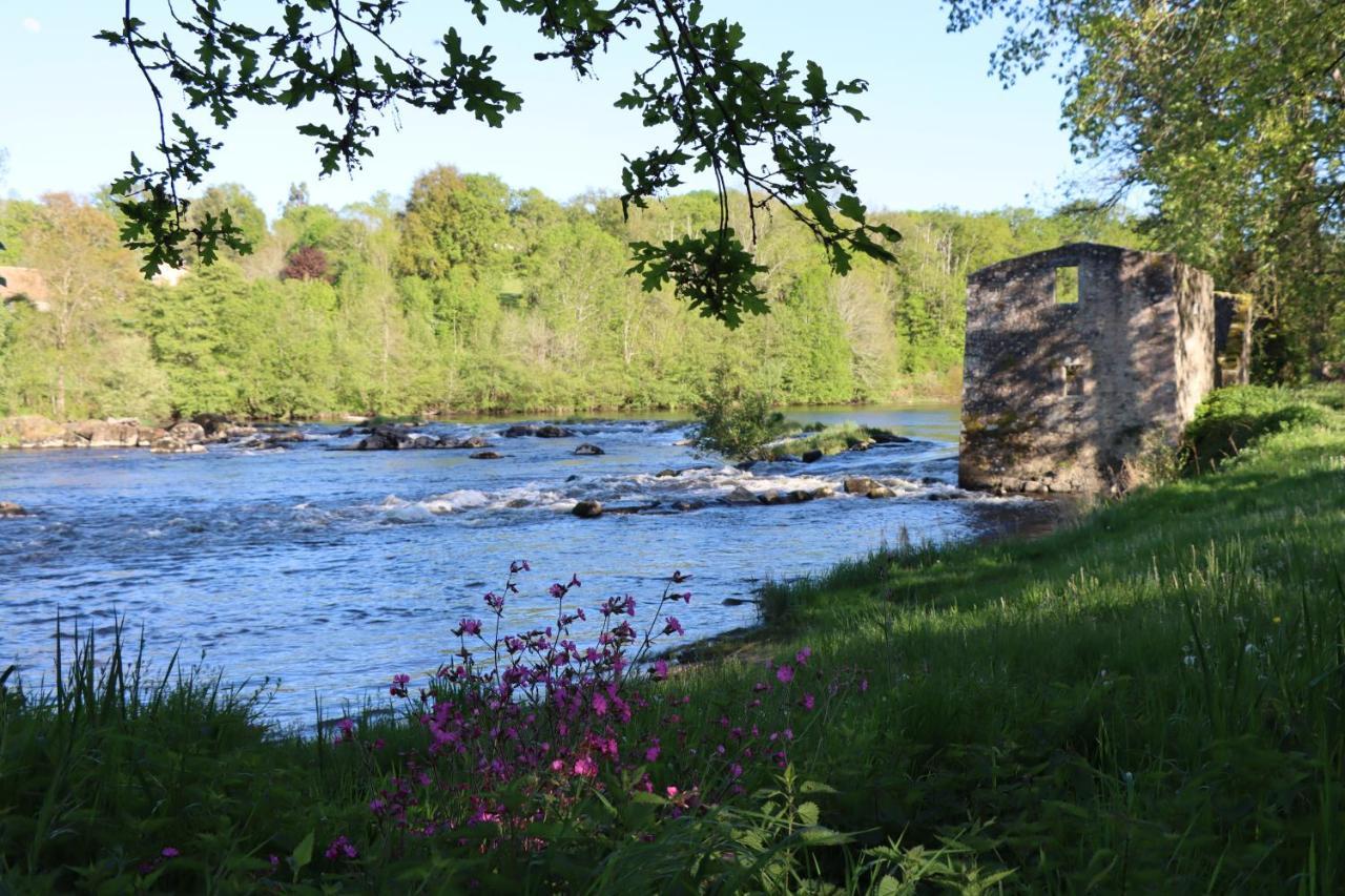 Manot Vacances - Gites En Bord De Vienne Экстерьер фото